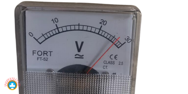 Voltmeter adalah